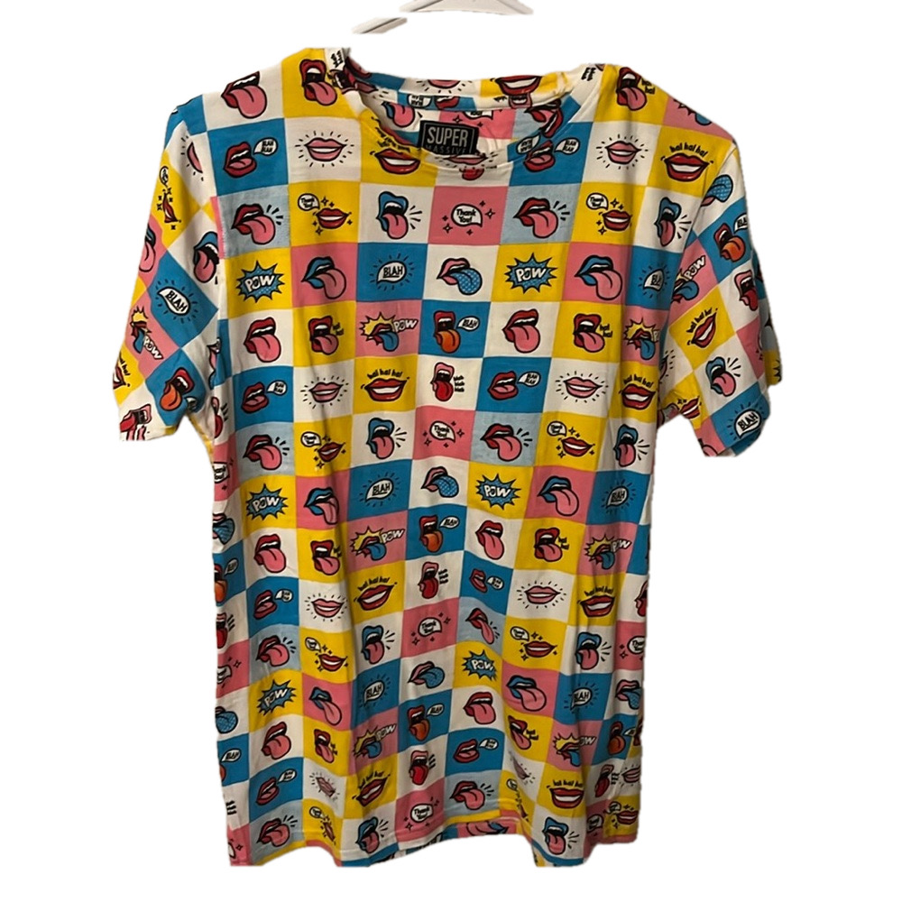 Super Massive brand sz medium super fun cartoon graphics tee shirt
